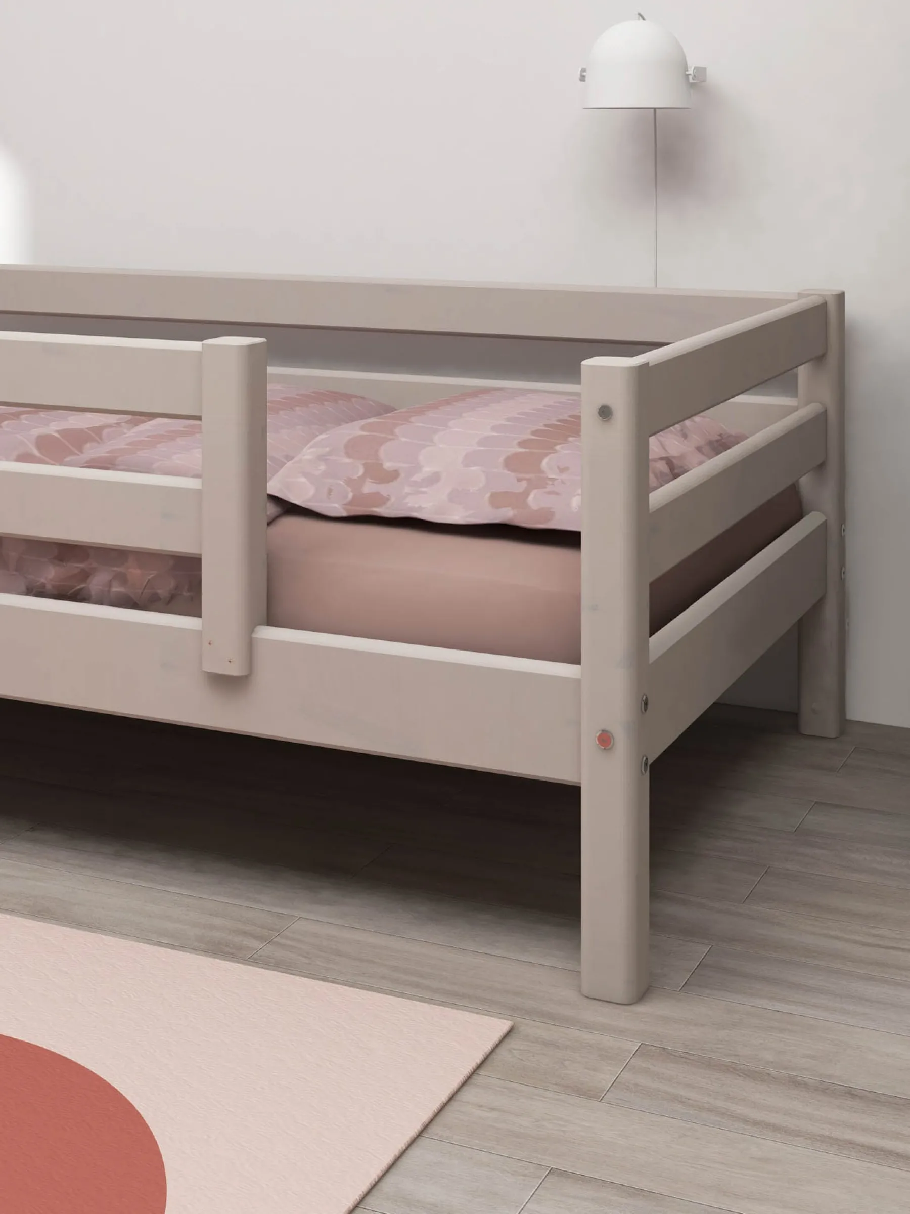 FLEXA Single bed w. centered safety rail* Single Beds